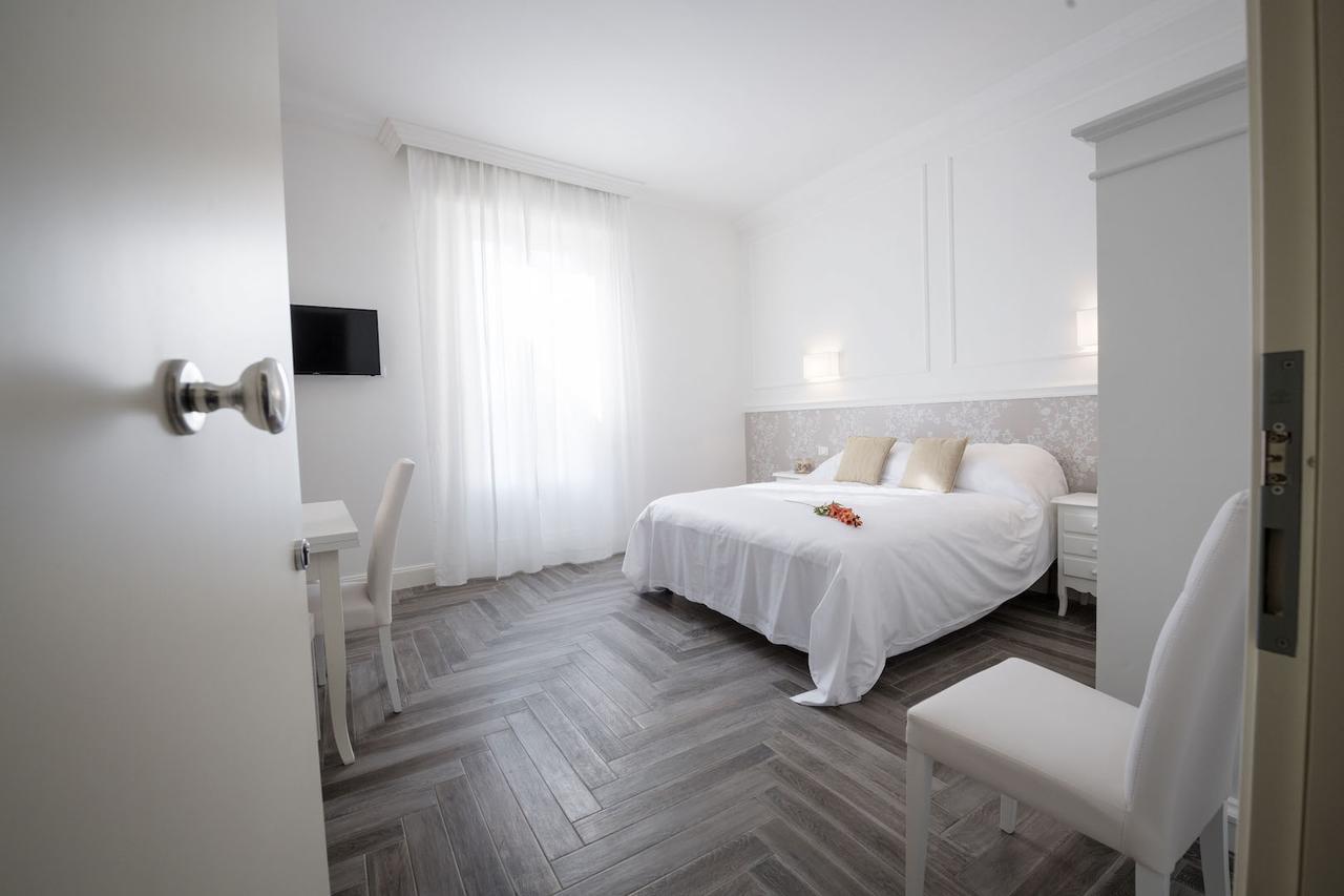 Antica Dimora Pellegrino Hotel Pistoia Bagian luar foto